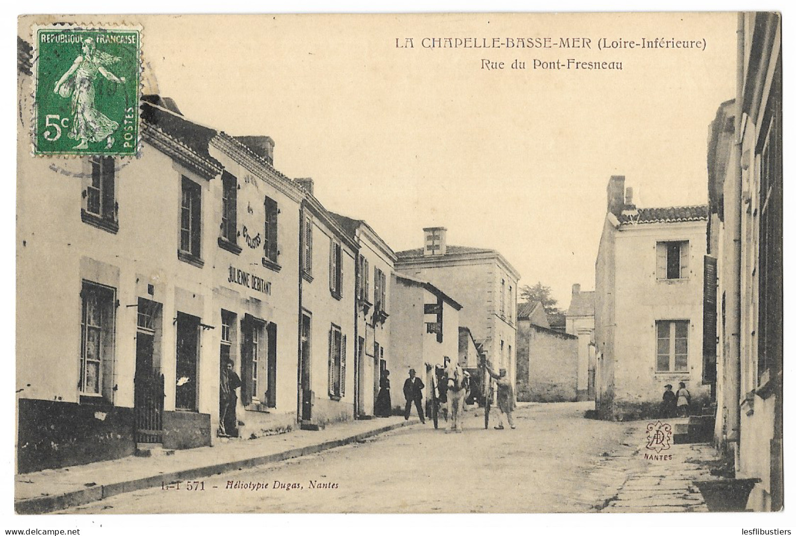 CPA 44 LA CHAPELLE-BASSE-MER Rue Du Pont-Fresneau - La Chapelle Basse-Mer