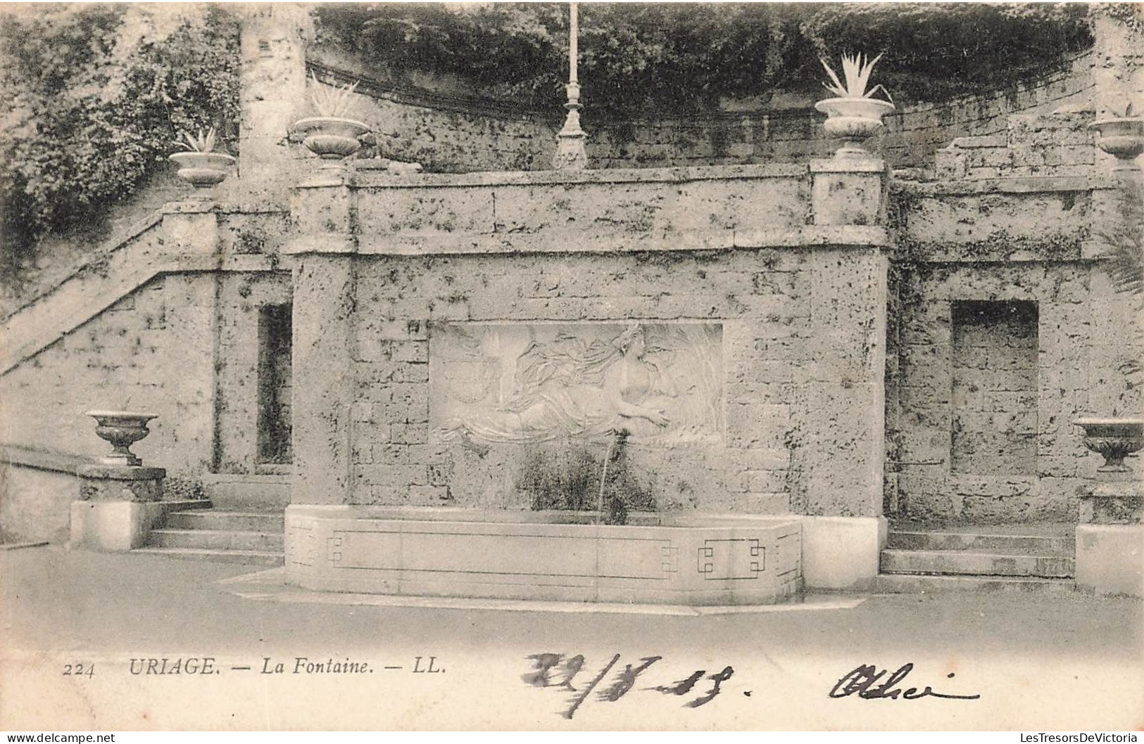 FRANCE - Uriage - La Fontaine - LL - Carte Postale Ancienne - Uriage