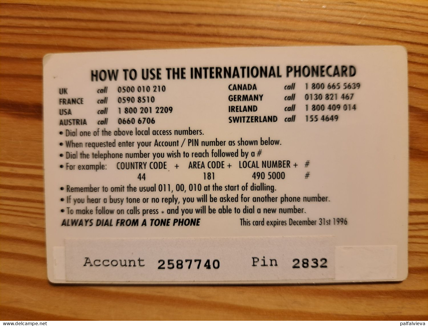Prepaid Phonecard United Kingdom, International Phonecard - Marine Life, Dolphin - Emissioni Imprese