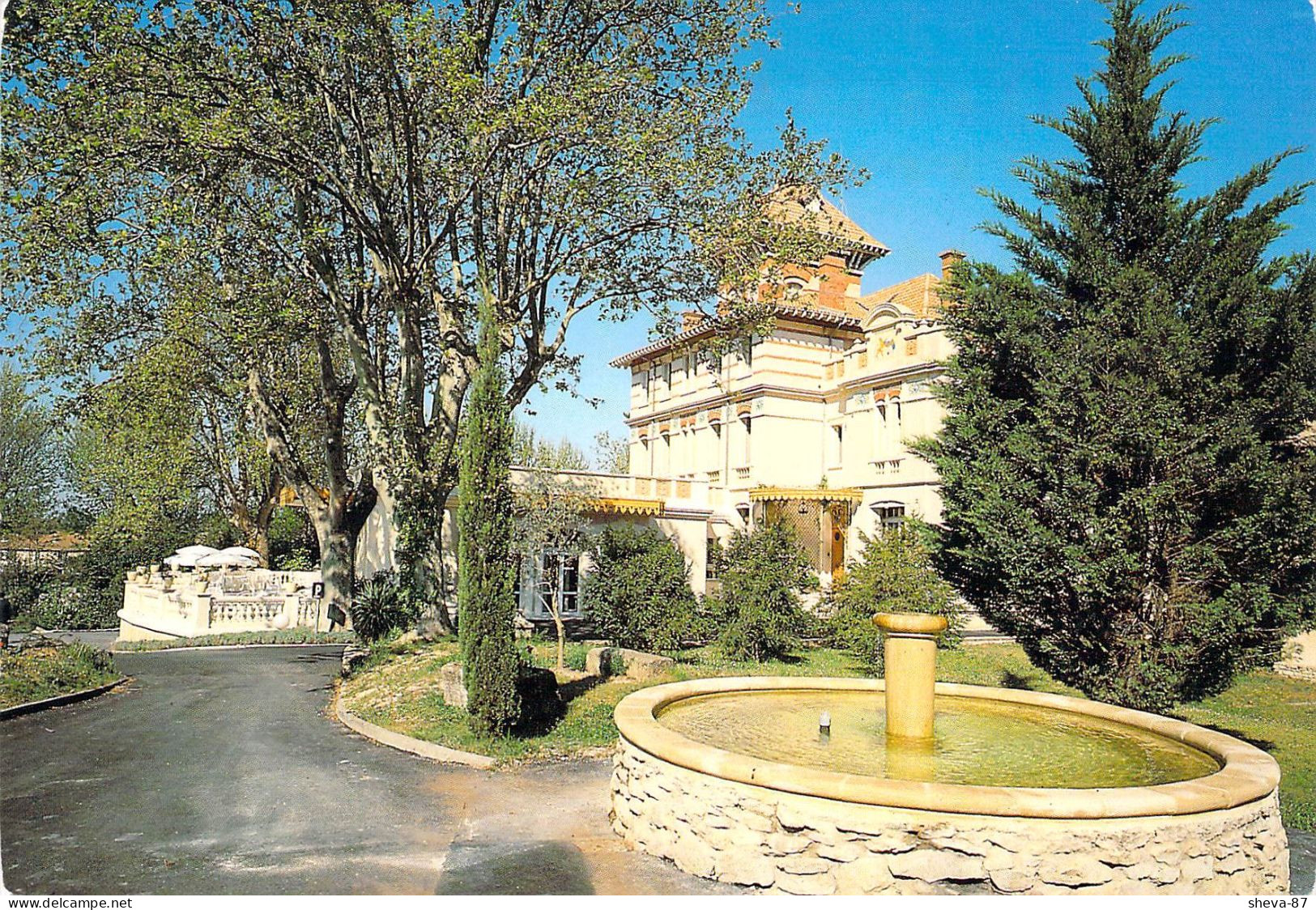 84 - L'Isle Sur La Sorgue - Domaine De Mousquety - Le Château - L'Isle Sur Sorgue