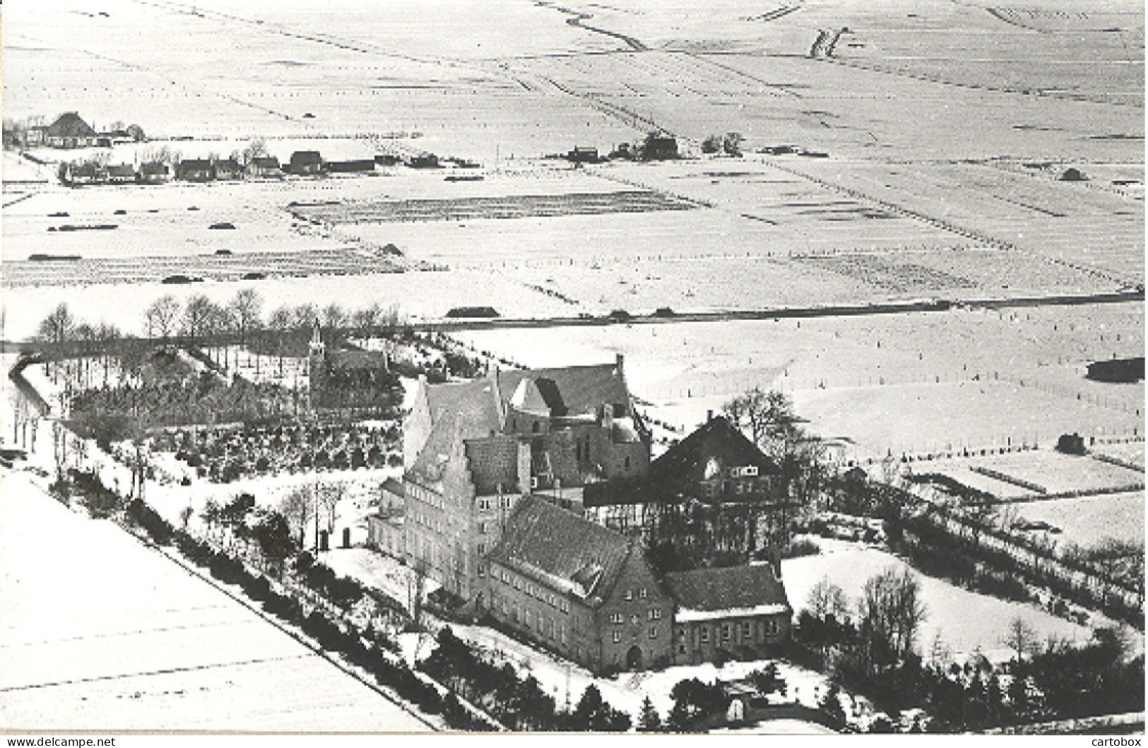 Egmond Binnen, Regale Abdij Van St. Adelbert       (luchtopname) - Egmond Aan Zee