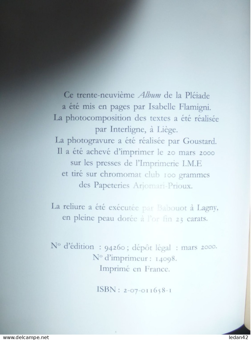 Album Pléiade 2000, Gallimard Album NRF. Comme Neuf Avec Son Boitier Et Son Rhodoïd - La Pleiade