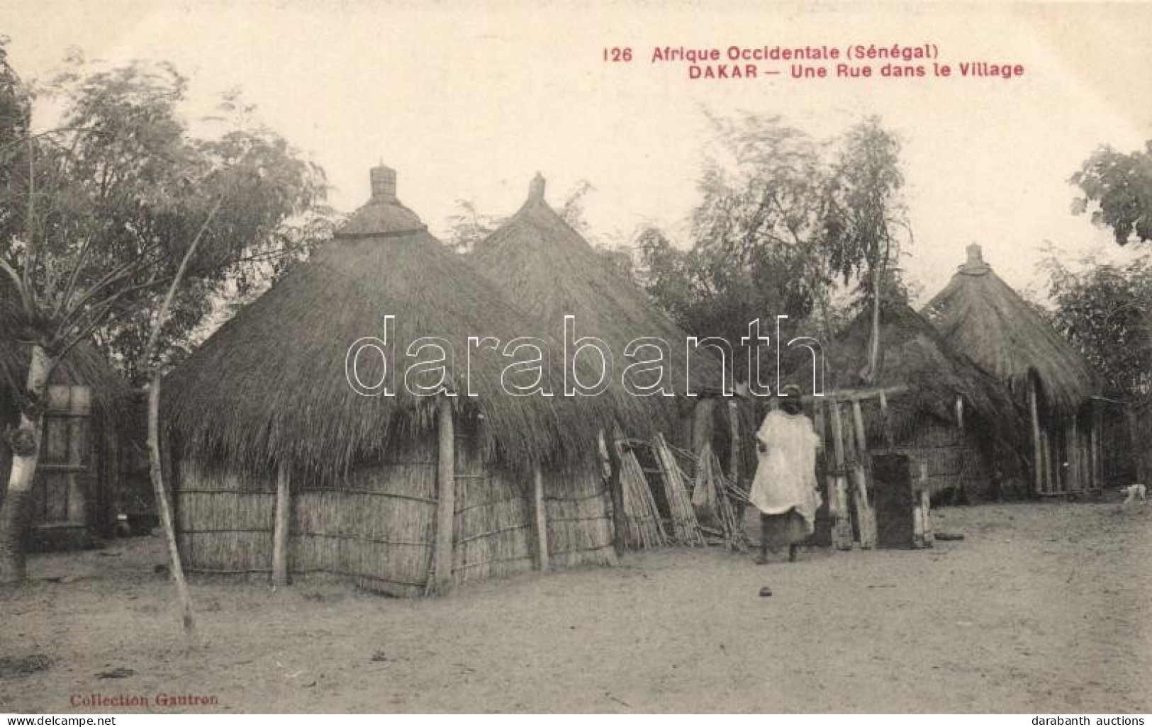 ** T1/T2 Dakar, Un Rue Dans Le Village / Indigenous Village, Folklore - Sin Clasificación