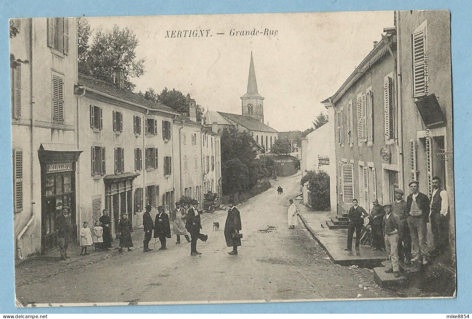 A053  CPA  XERTIGNY  (Vosges)  Grande-Rue -  Belle Animation   ++++++++ - Xertigny