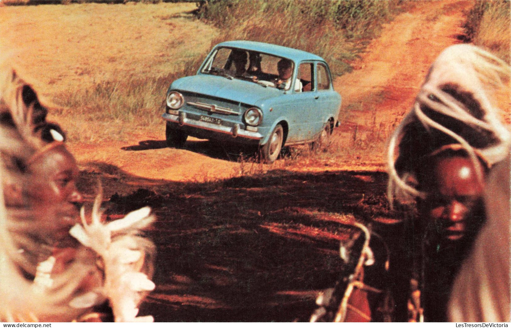 KENYA - Au Kenya - Indiens - Fiat 50 - Carte Postale Ancienne - Kenya