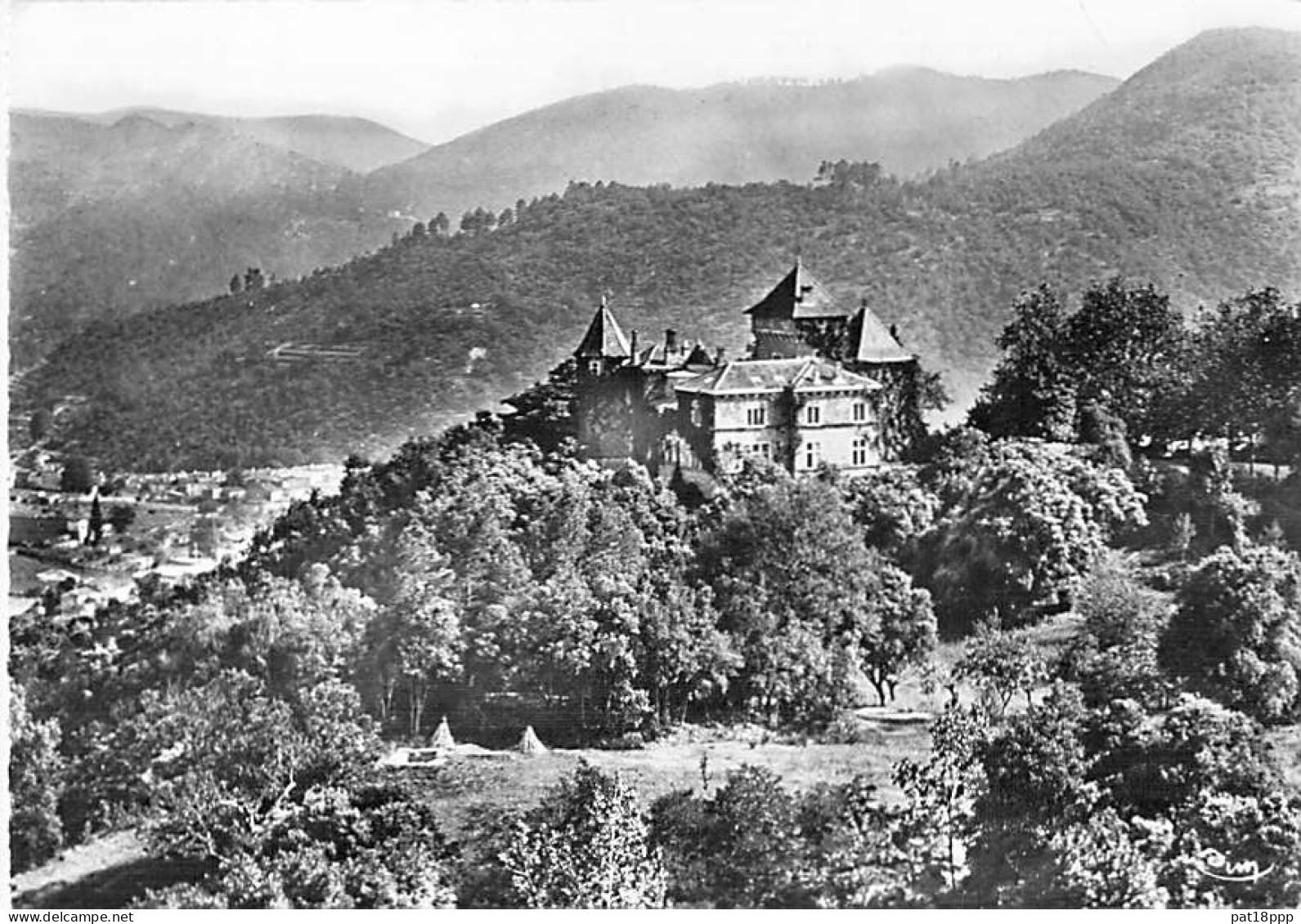 FRANCE - CPSM CHATEAUX de VILLAGES (- 6.000 h)  Lot de 15 cartes (n° 1) Dentelées Grand Format Noir et Blanc - BON ETAT