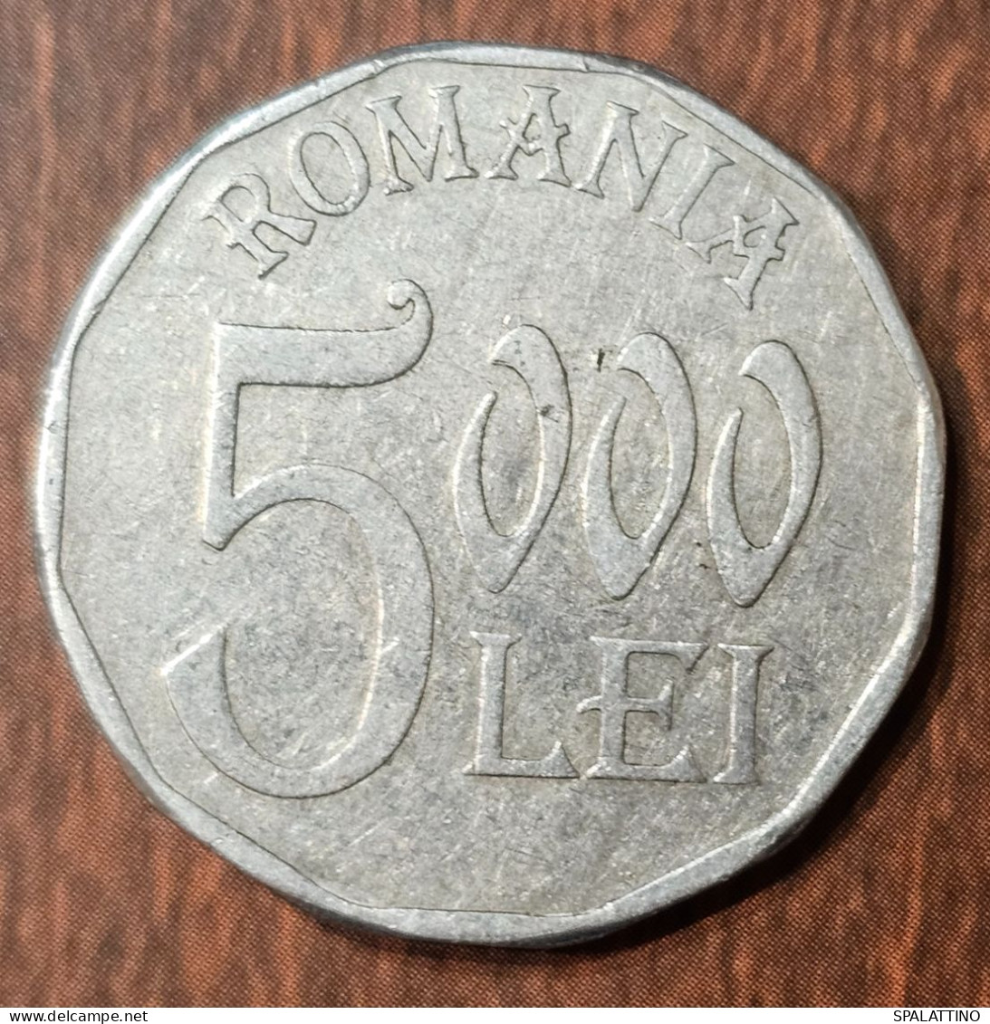 ROMANIA- 5000 LEI 2001. - Roumanie