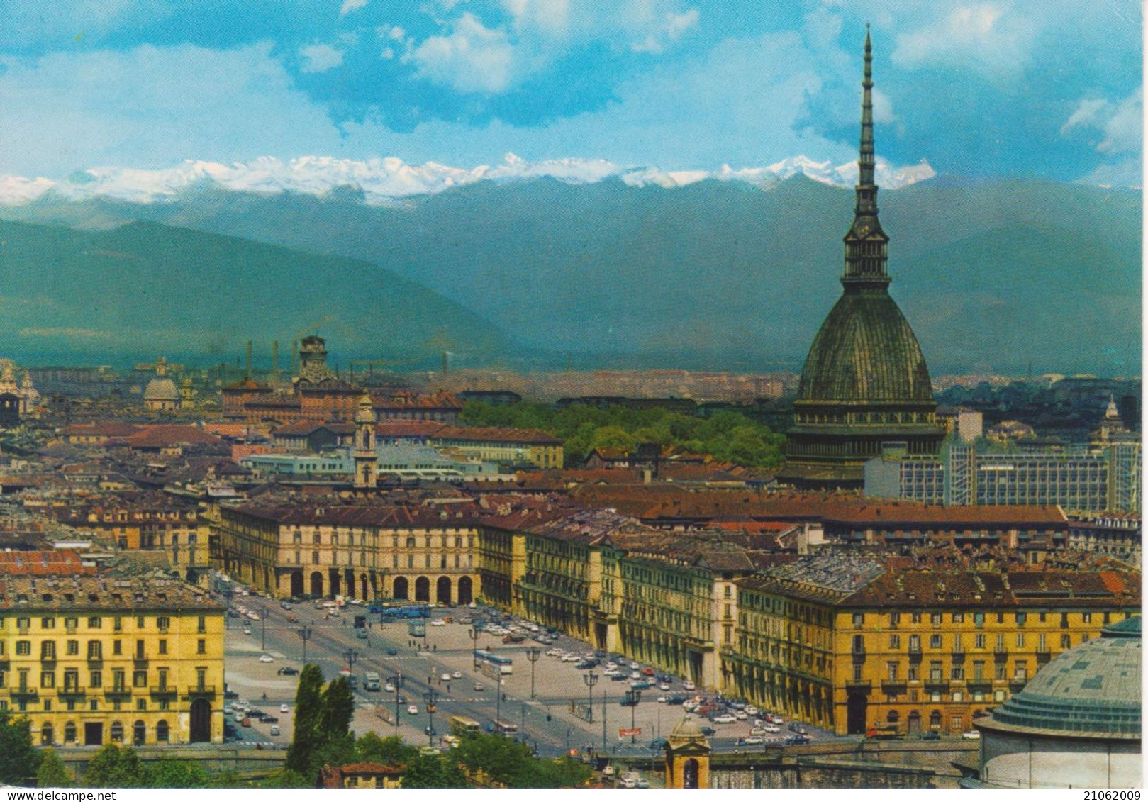 TORINO - PANORAMA PIAZZA VITTORIO VENETO E MOLE ANTONELLIANA - SULLO SFONDO LA CATENA DELLE ALPI - V1989 - Panoramic Views