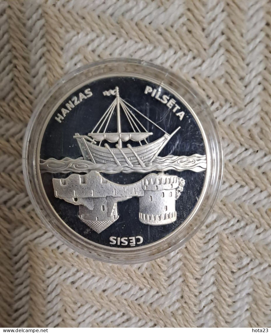 LATVIA 2001 Silver Coin 1 Lats CESIS WENDEN Castle, Sailing Boat , THE KNIGHT - Latvia