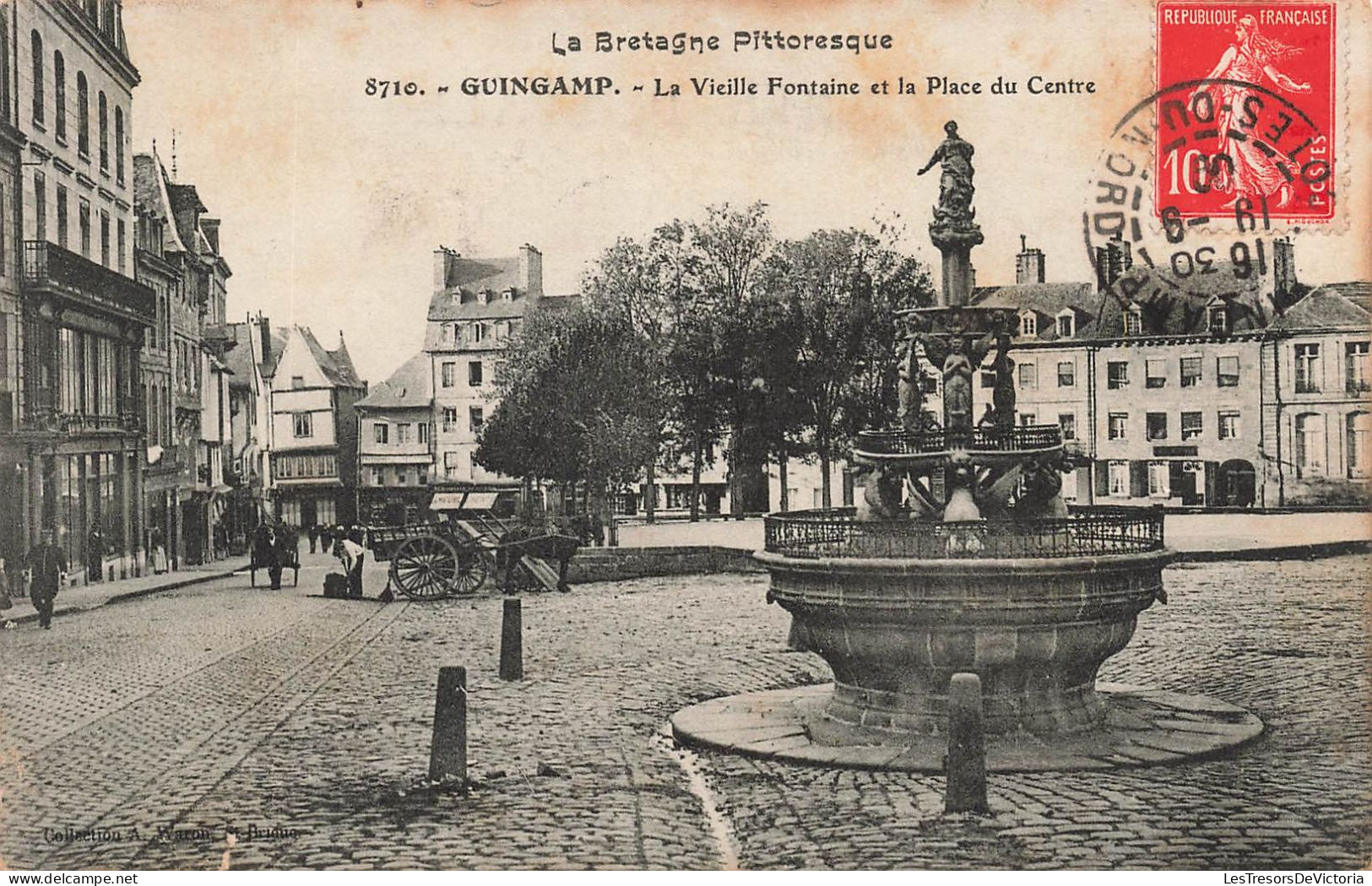 FRANCE - Guingamp - La Vieille Fontaine Et La Place Du Centre - Carte Postale Ancienne - Guingamp