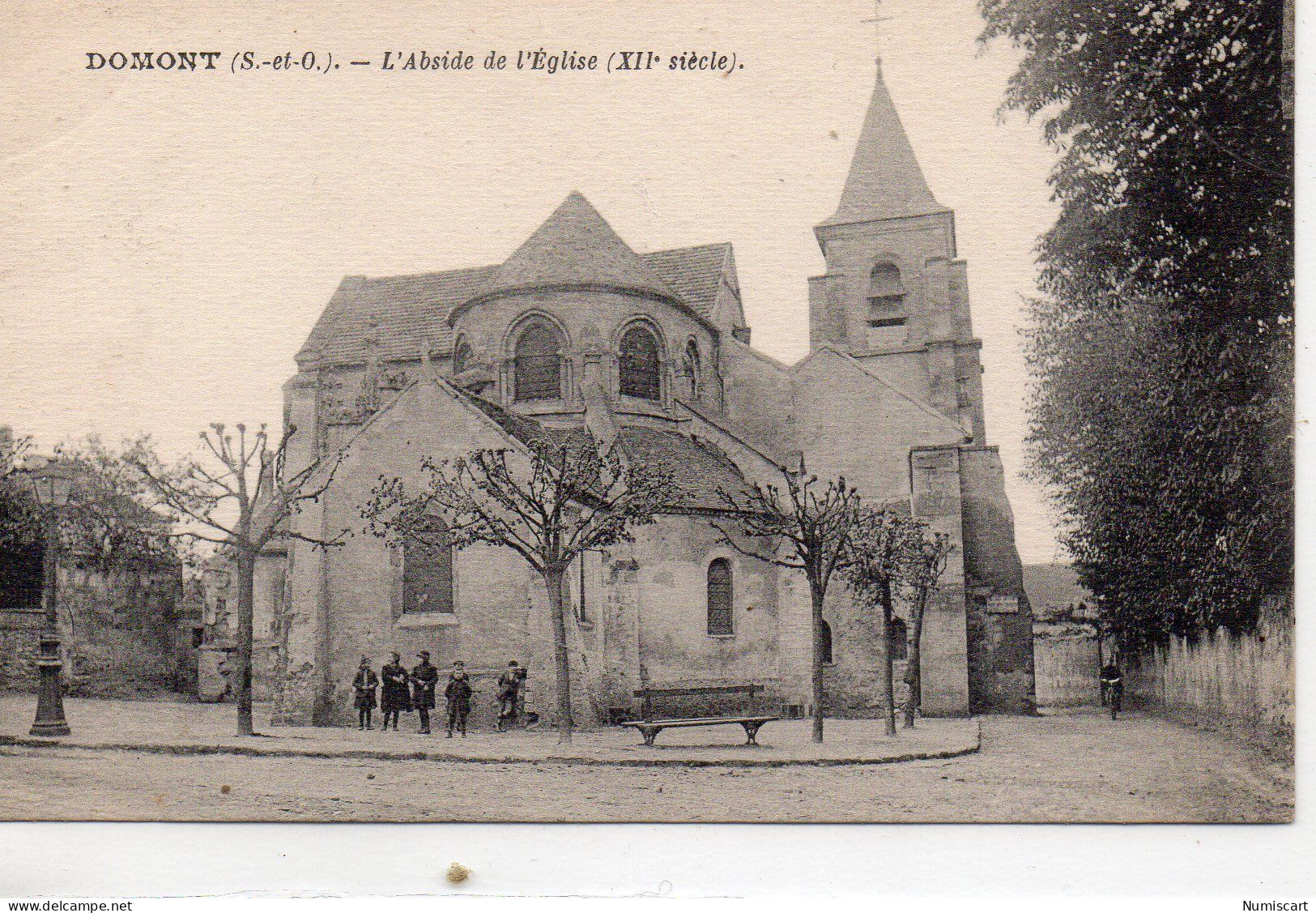 Domont Animée Abside De L'Eglise XIIe - Domont