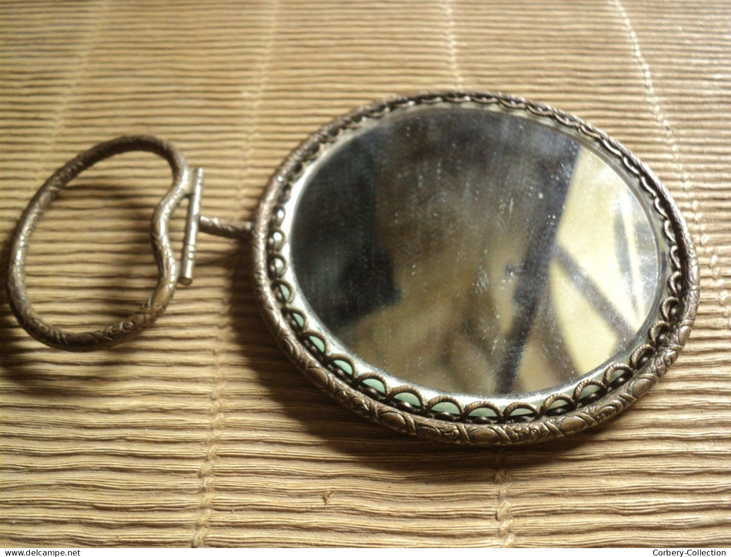 Ancien Petit Miroir Face à Main Métal Bronze Laiton Verre Biseautée - Autres & Non Classés