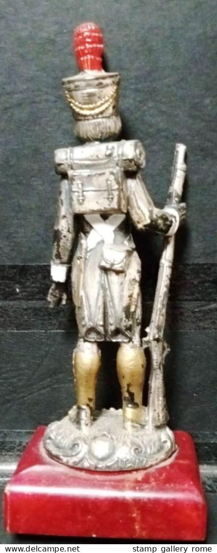 Statuetta In Argento E Smalto - Soldatino Formato H 11,5 Cm X Largh. Base 4 Cm. Largh. 2° Base Soldato 3 Cm.fronte Retro - Personaggi
