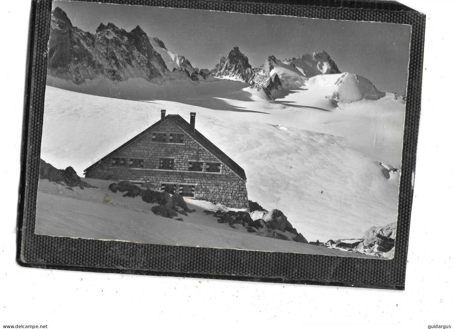 Europe-Suisse- TRIENT- Une Vue De La " CABANE Du TRIENT Du " CLUB ALPIN SUISSE  " - Trient