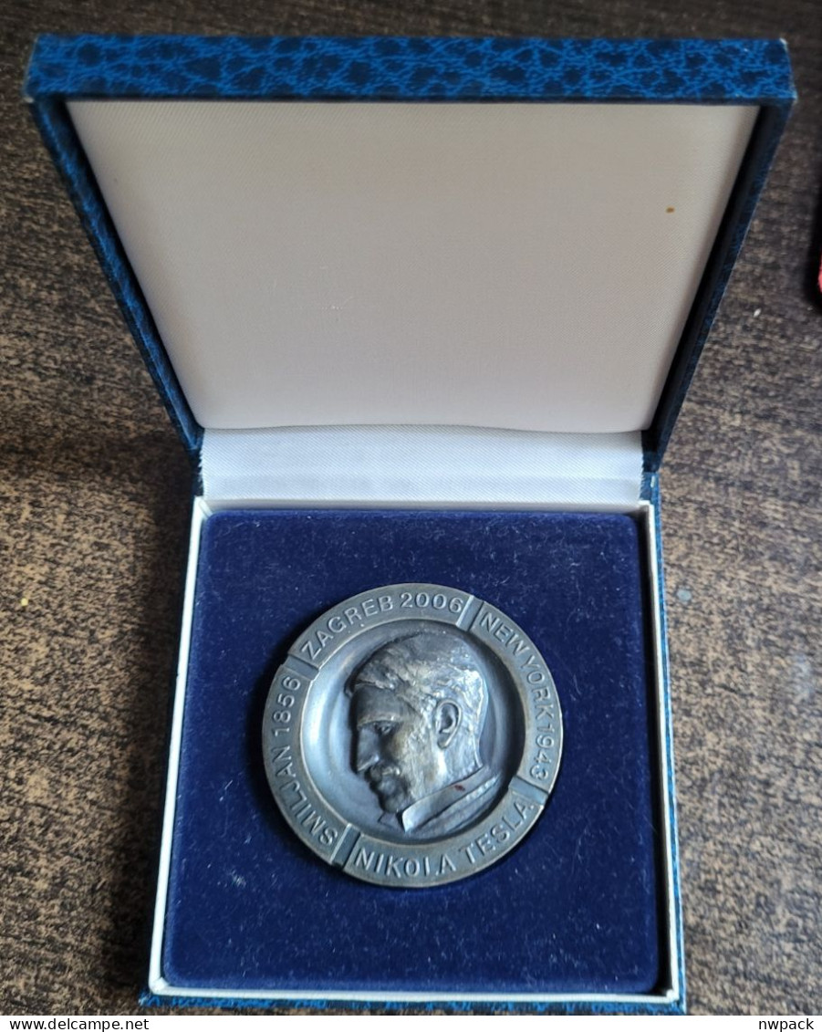 NIKOLA TESLA - CROATIA - AWARD - Medal / Plaque In Casse (BOX) - Otros Aparatos