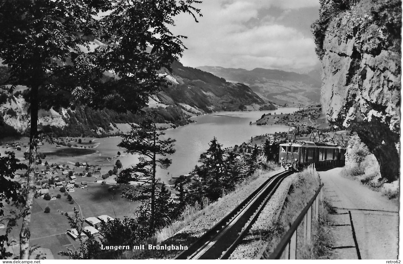 LUNGERN ► Brünigbahn Oberhalb Lungern Gegen Den Brünig Fahrend Anno 1950 - Lungern