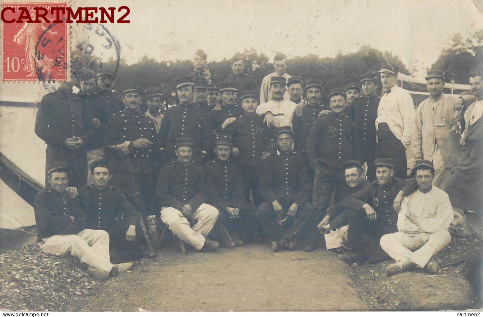 CARTE PHOTO : NERONDES SOLDATS MILITAIRES CAMP GUERRE 18 CHER  - Nérondes