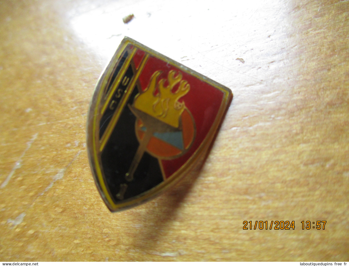 Pin's Lot 006 -- USC -- Dernier Vendu 07 / 2023 - Pompiers