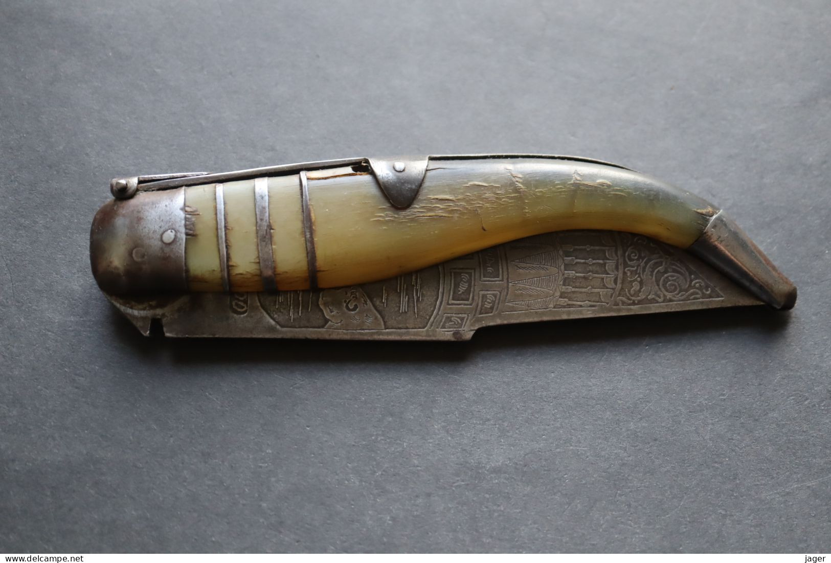 couteau de collection ancien lame gravée espagne début XX°
