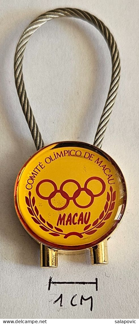 Sports And Olympic Committee Of Macau, China  Pendant Keyring PRIV-2/2 - Habillement, Souvenirs & Autres