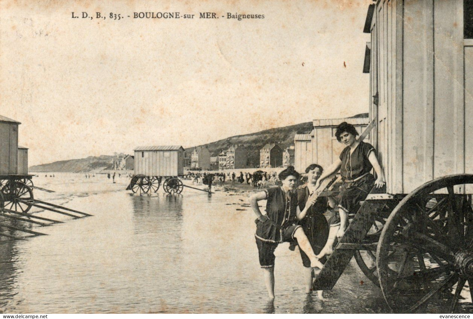 Nos Baigneuses Avec Les Cabines De Plage   ///  Réf. Janv. 24  /// N° 29.091 - Swimming