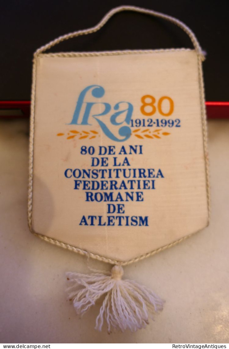 FEDERATIA ROMANA DE ATLETISM 1912-1992 80 DE ANI Fanion Sportiv Steag Sport Flag Pennant USA - Athletics