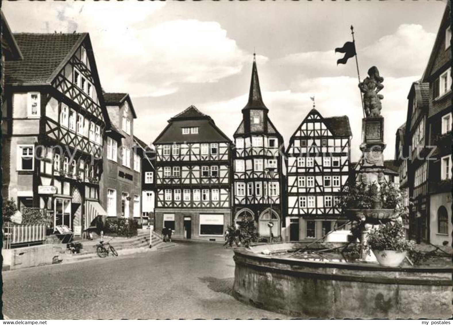 71902131 Fritzlar Marktplatz Mit Rolandsbrunnen Fritzlar - Fritzlar