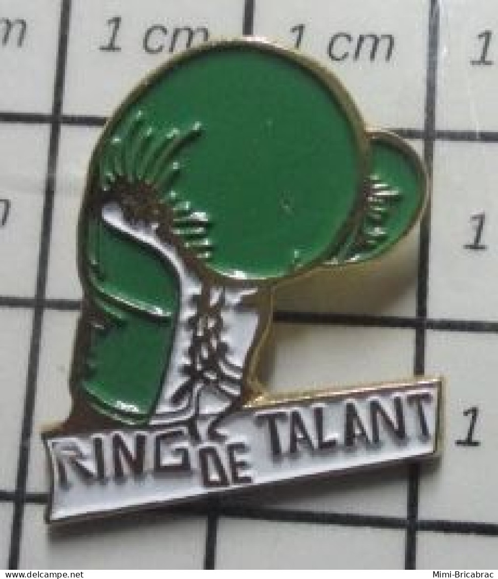 615B Pin's Pins / Beau Et Rare / SPORTS / BOXE BOXEUR GANT RING DE TALANT - Pugilato