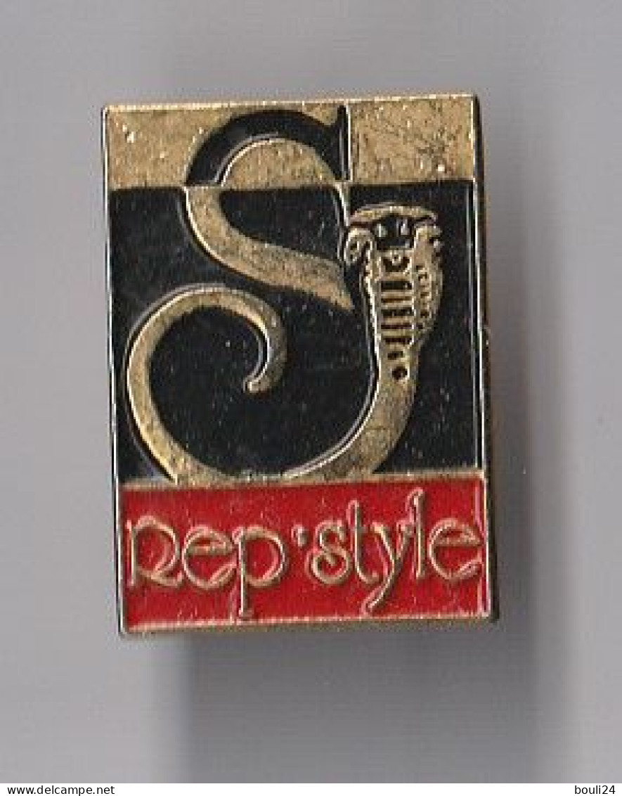 PIN'S THEME REP STYLE  SOCIETE CUIR - Perfume