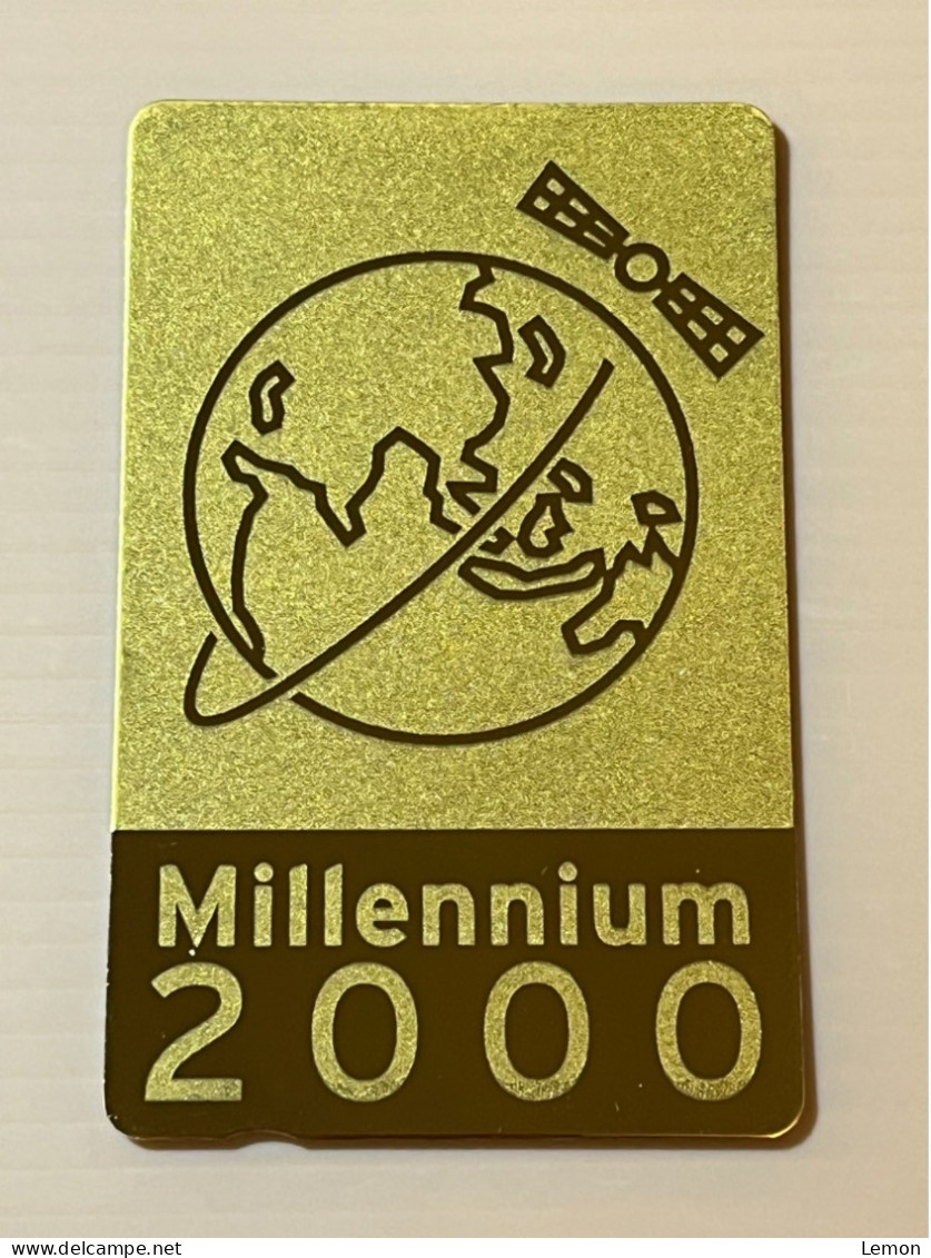 Mint Singapore Telecom GPT Singtel Phonecard, CITIBANK Moving Into The New Millennium 2000 Gold Card, Set Of 1 Mint Card - Singapour