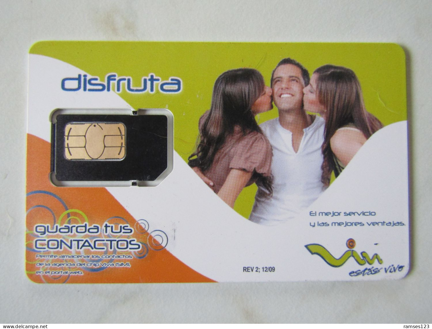 GSM    BOLIVIA    1 MEN 2 GIRLS   MINT - Bolivien