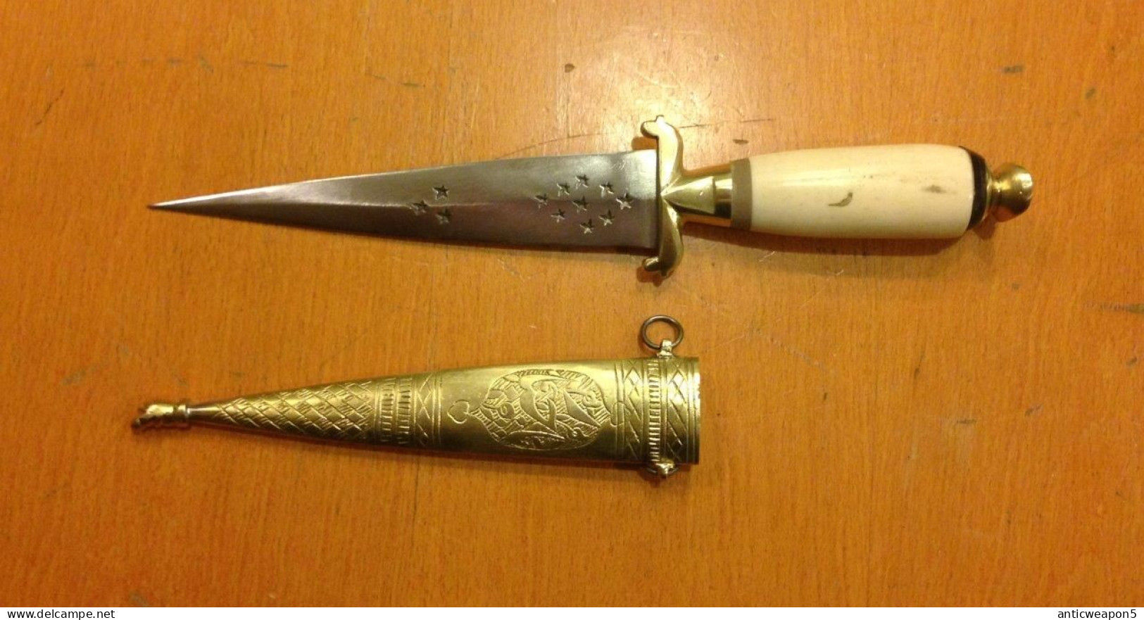 A Beautiful Arabic Knife With A Powerful Blade. (H148) - Armes Blanches