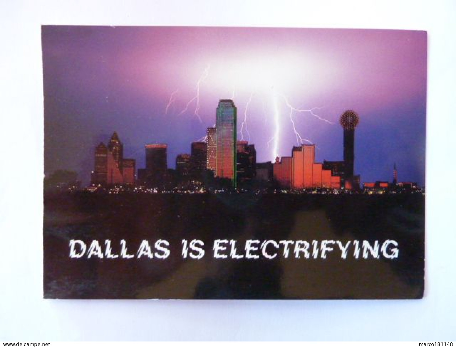 DALLAS - TEXAS - Night Skyline - Dallas