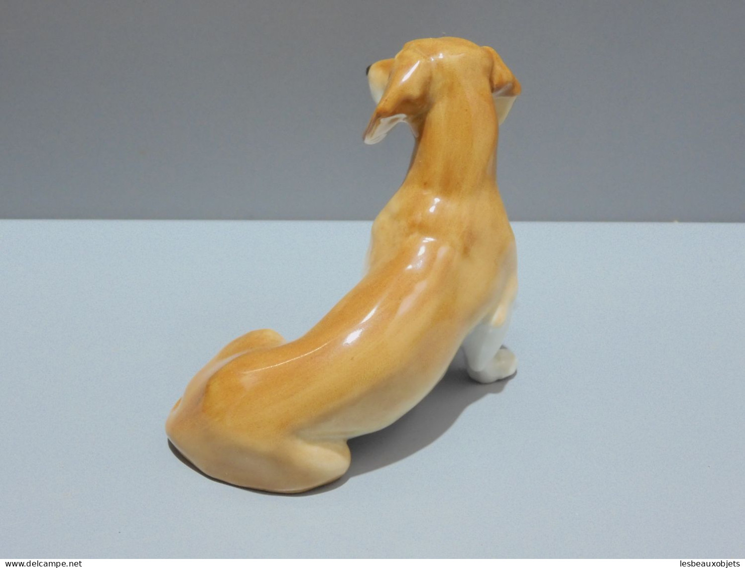 -ANCIENNE STATUETTE CHIEN TECKEL En PORCELAINE AUSTRIA WIEN COLLECTION VITRINE   E - Andere & Zonder Classificatie