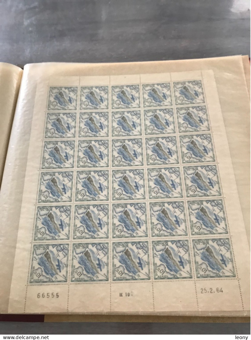 CLASSEUR  de  TIMBRES  de FRANCE  & MONACO - NEUFS