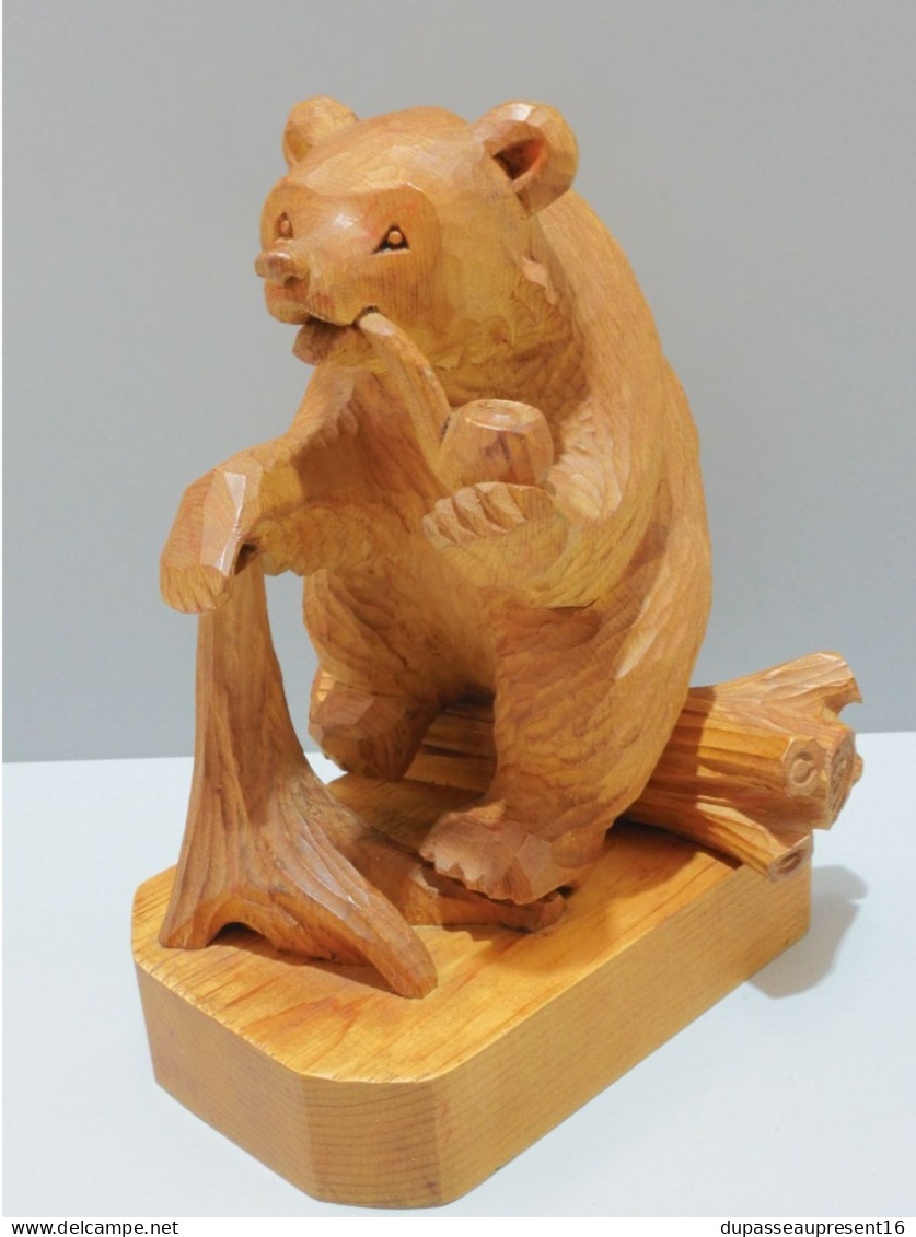 -SUJET STATUETTE AMUSANT OURS FUMANT LA PIPE BOIS Sculpté Objet VITRINE   E - Holz