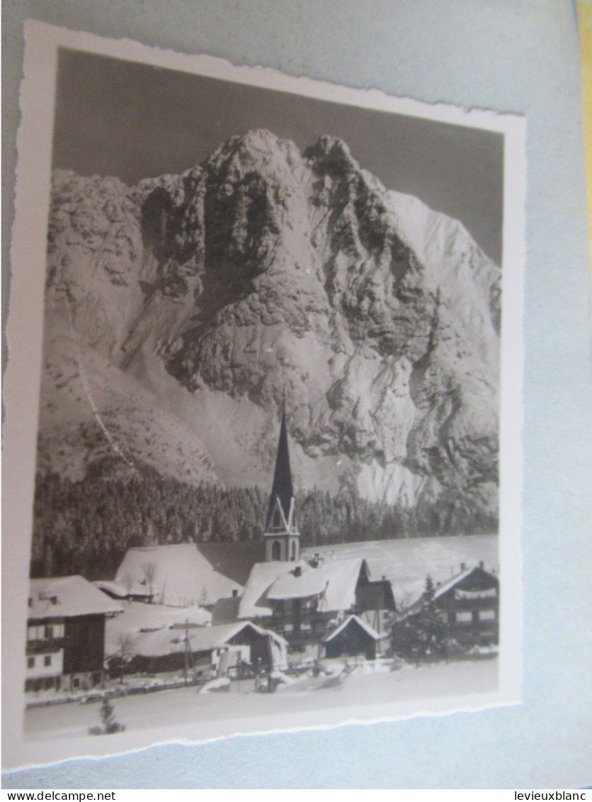 Petit album-Souvenir de 12 vraies photographies de SEEFELD sous la neige / Tirol, Autriche/Vers 1920 -1930  PGC547