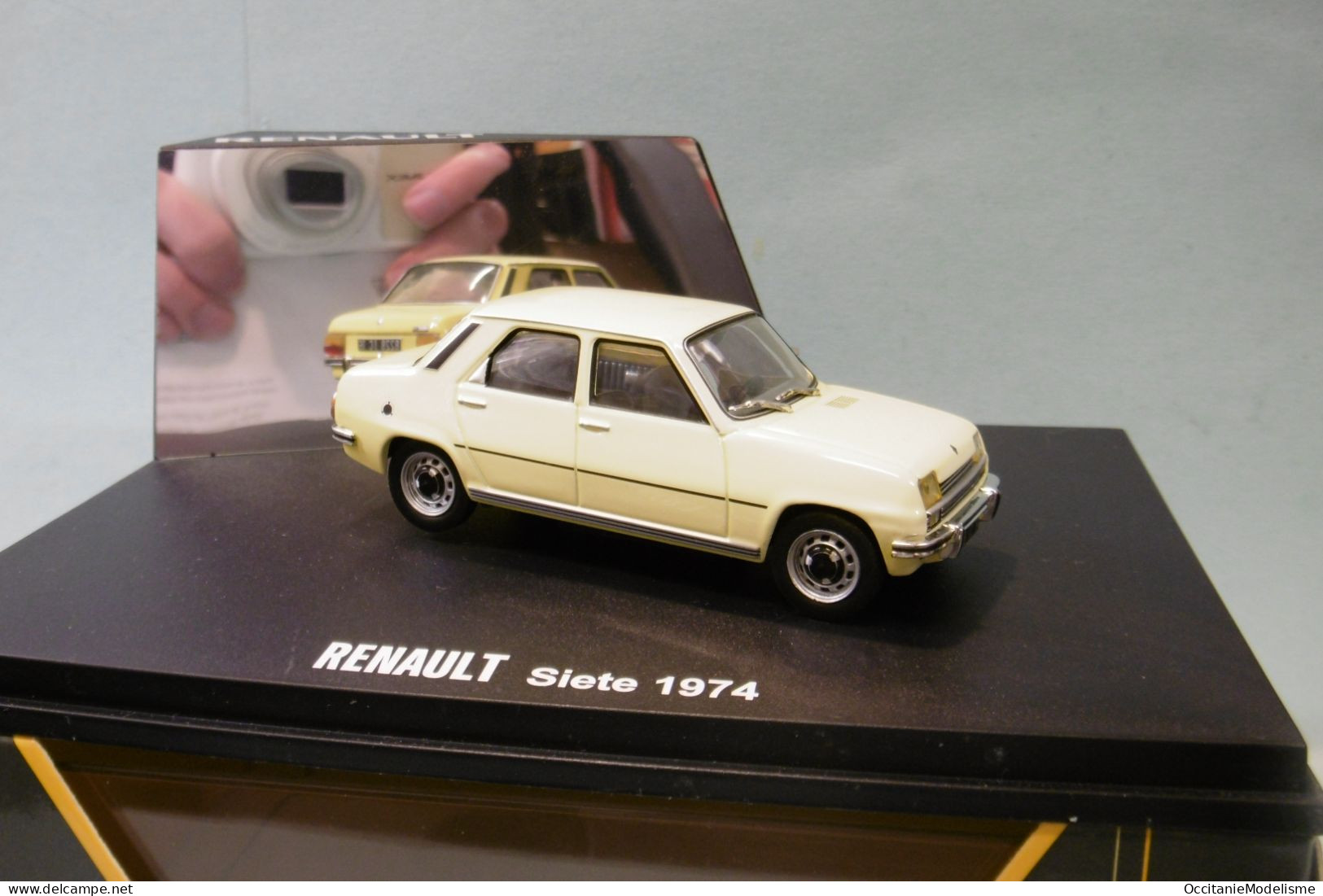 Ixo - RENAULT 7 R7 SIETE 1974 Jaune Réf. 77 11 420 110 BO 1/43 - Norev