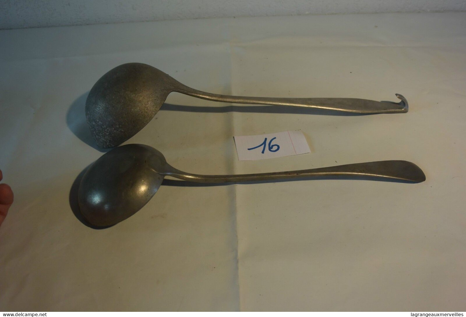 C16 2 Anciennes Louches En Aluminium Ustensile De Cuisine - Autres & Non Classés