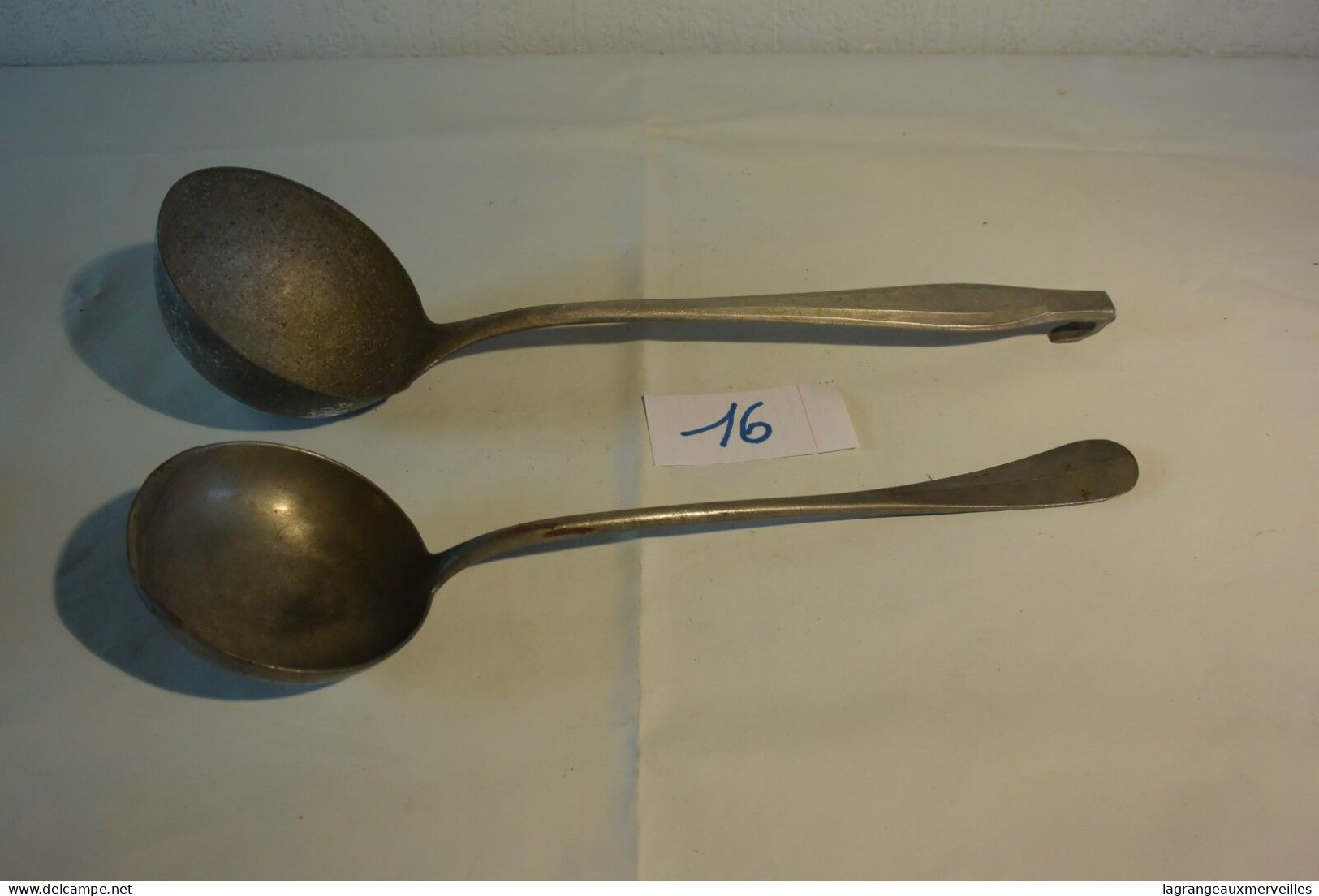 C16 2 Anciennes Louches En Aluminium Ustensile De Cuisine - Autres & Non Classés