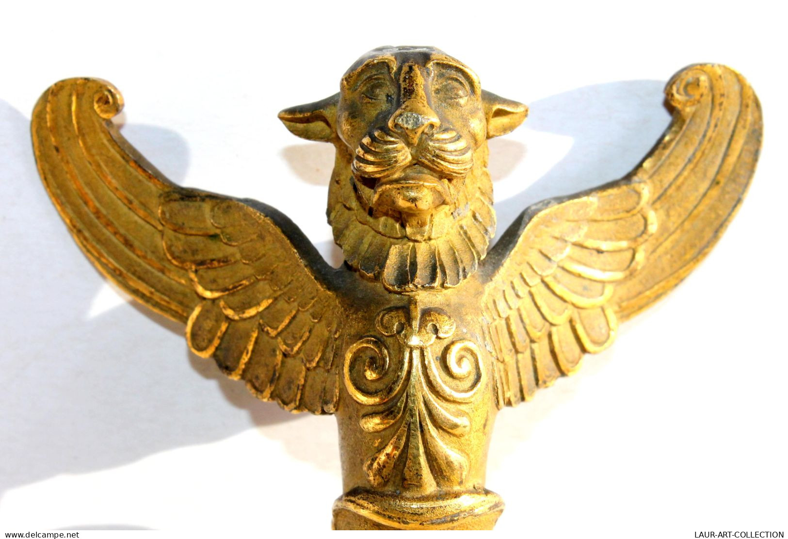 RARE ANCIEN ORNEMENT EN BRONZE, LION AILÉ STYLE EMPIRE XIXe ORNEMENTATION 16x9cm / ART DECORATIF (0901) - Bronzi