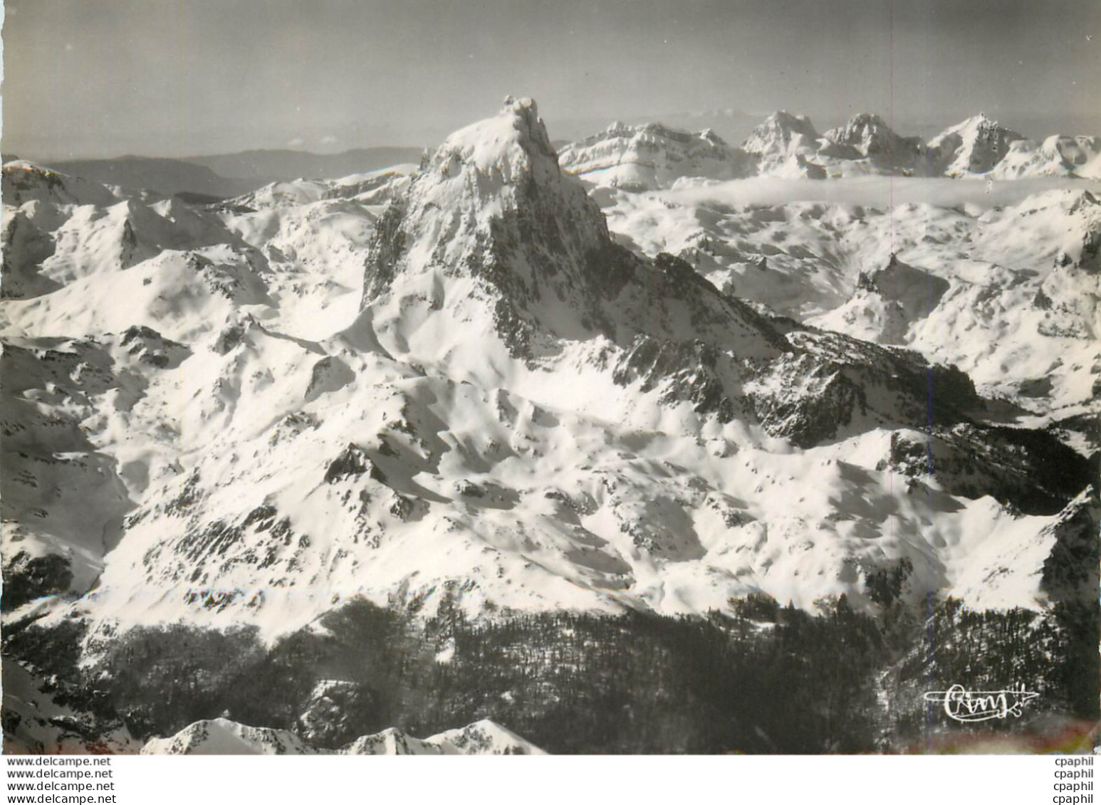 '"CPM Le Pic Du Midi D''Ossau B Pyr Vue Aerienne En Hiver"' - Midi-Pyrénées