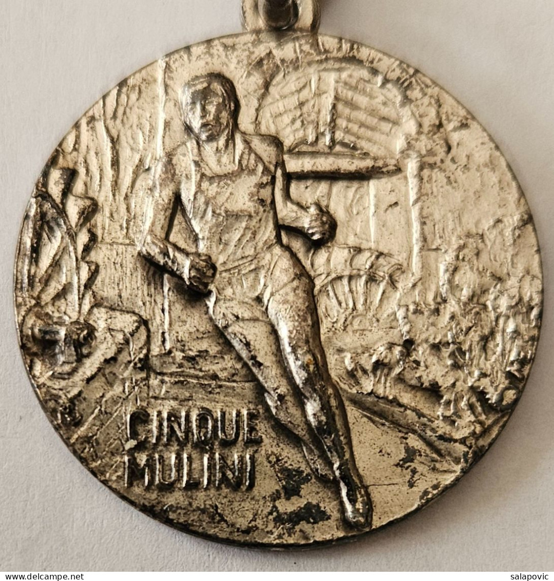 Athletics, Cinque Mulini Cross Country Running race In San Vittore Olona Italy Pendant Keyring PRIV-2/3 - Leichtathletik