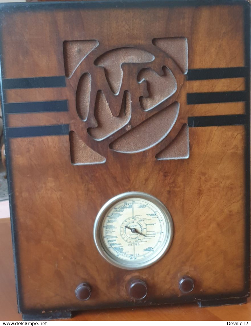 ANCIEN POSTE RADIO TSF A LAMPES - MANUFRANCE (MF) - ART DECO - ANNEE 35 OU 36 SELON LE MODELE MF6 OU BA35 - Appareils