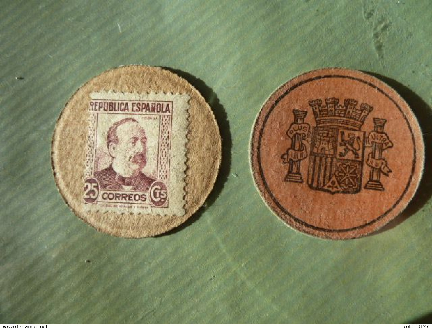 Espagne - Guerre Civile - Guerra Civil - Lot De 2 Monnaies De Nécessité : Timbre Sur Carton -  Monedas De Necesidad