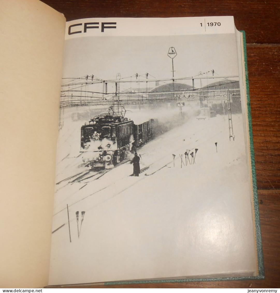 CFF. 24 Revues Reliées.1/1970 à 12/1971. - Trains