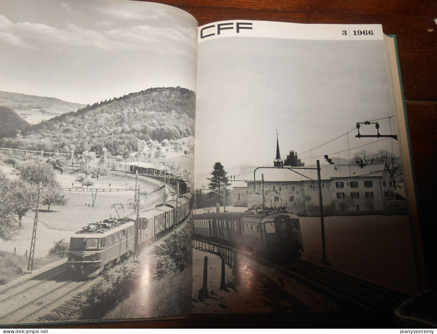 CFF. 24 Revues Reliées.1/1966 à 12/1967. - Trains