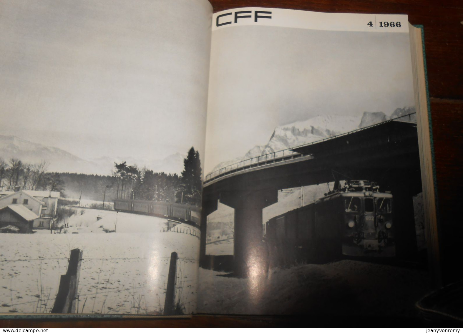 CFF. 24 revues reliées.1/1966 à 12/1967.