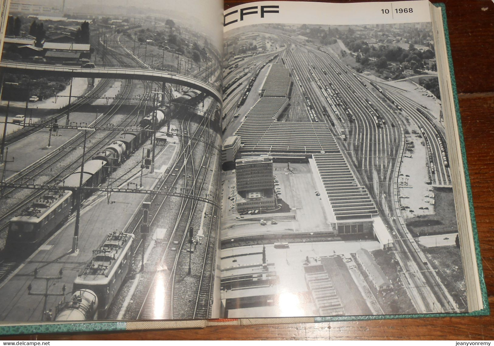 CFF. 24 revues reliées.1/1968 à 12/1969.