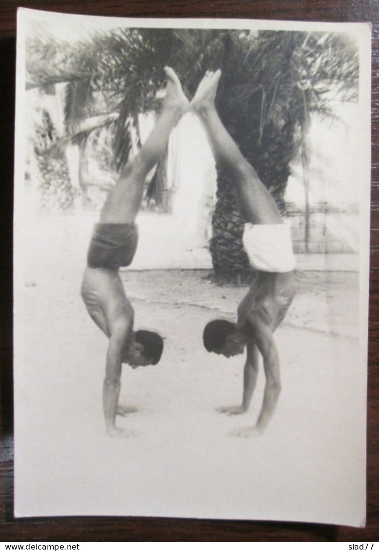 Gymnasts - Gimnasia